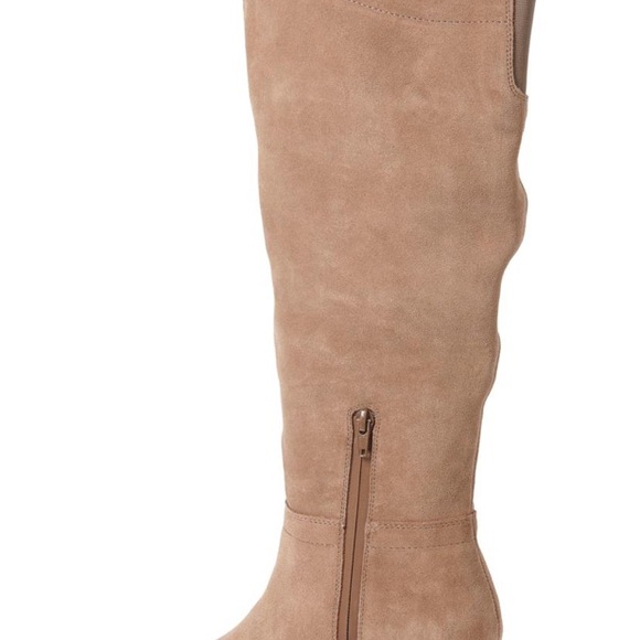 Blondo Lug Sole Waterproof Women's Wide calf Tan Knee-High Boots - Picture 5 of 7